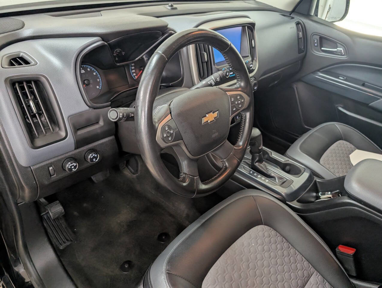 Used 2015 Chevrolet Colorado Z71 image 8