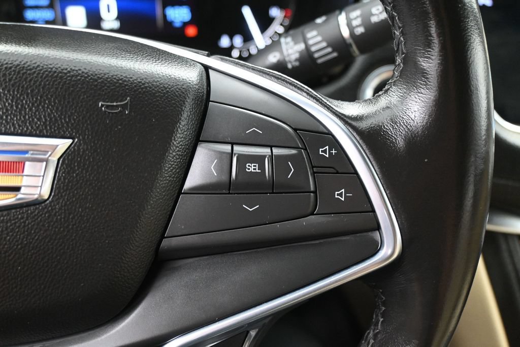 Used 2018 Cadillac XT5 Premium Luxury AWD/4WD image 23