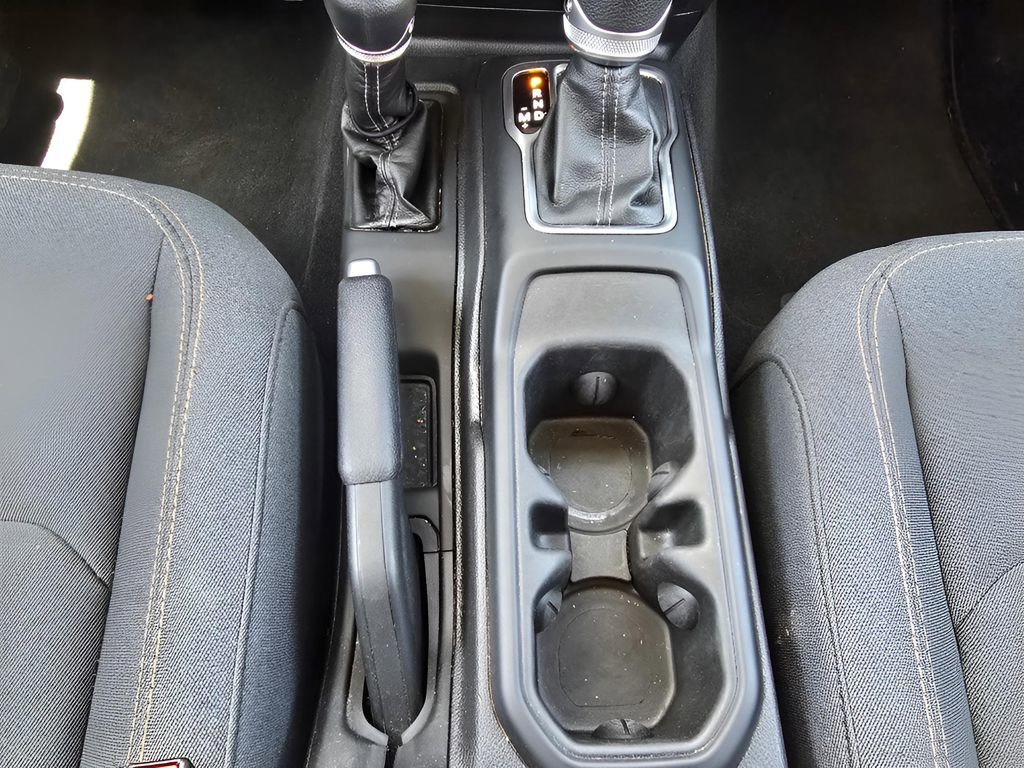 Used 2025 Jeep Wrangler Unlimited Sport AWD/4WD image 13