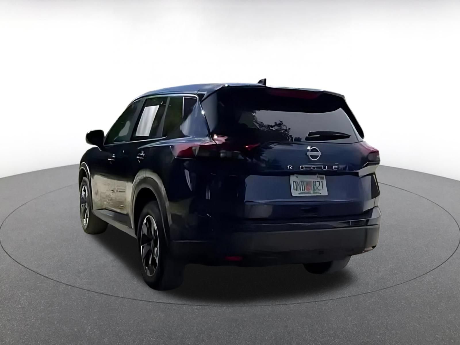 Used 2025 Nissan Rogue SV FWD image 14