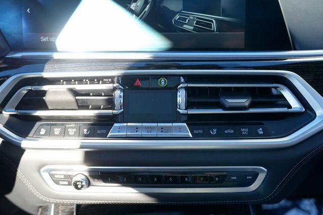 Used 2020 BMW X7 M50i w/ Dynamic Handling Package image 53