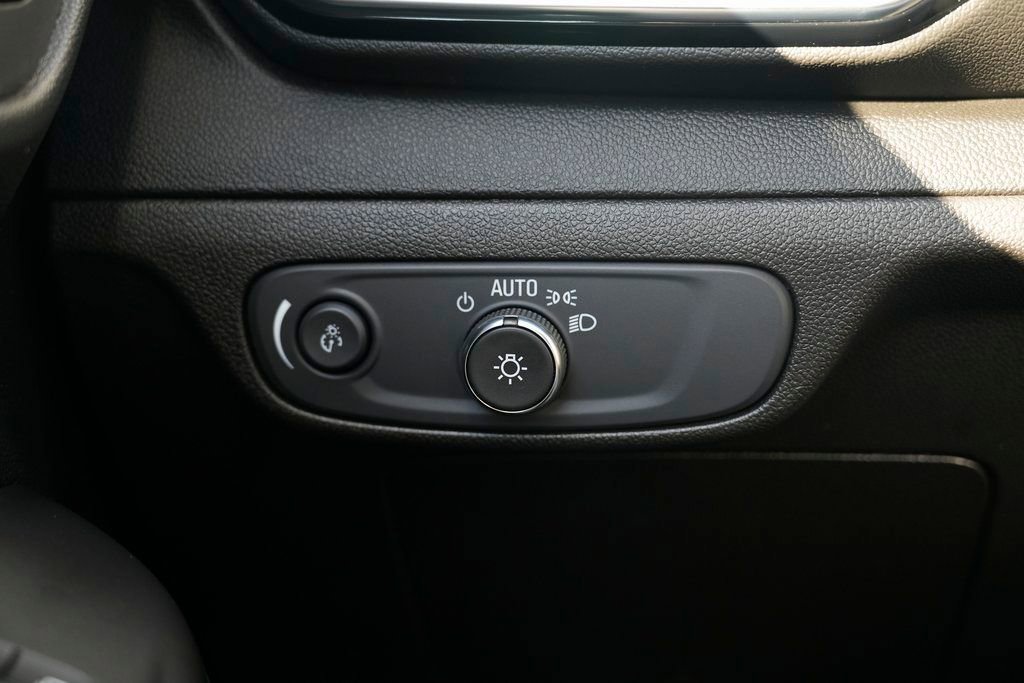 Used 2022 Chevrolet Bolt EUV LT image 47