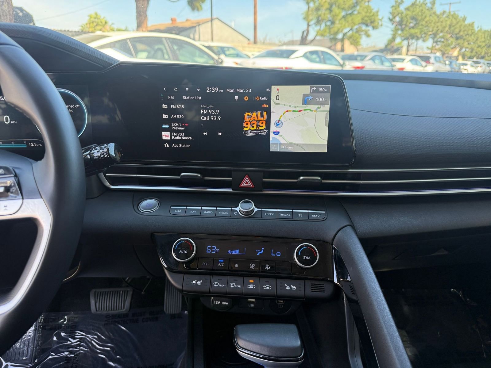 Used 2025 Hyundai Elantra Limited image 17