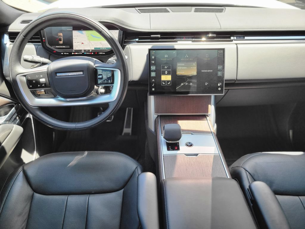Used 2024 Land Rover Range Rover SE AWD/4WD image 13