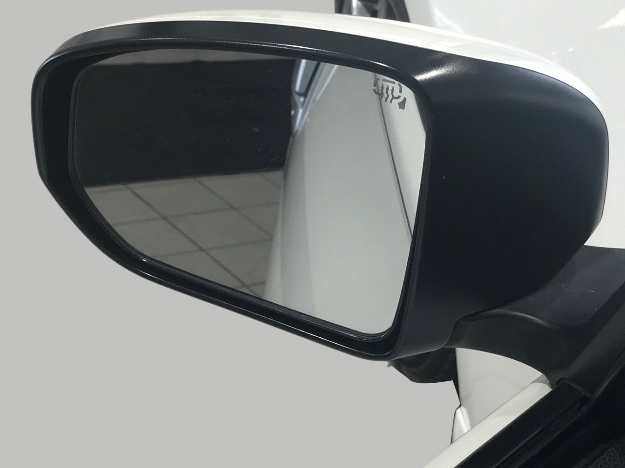 Used 2014 Nissan 370Z Touring w/ Sport Package image 20