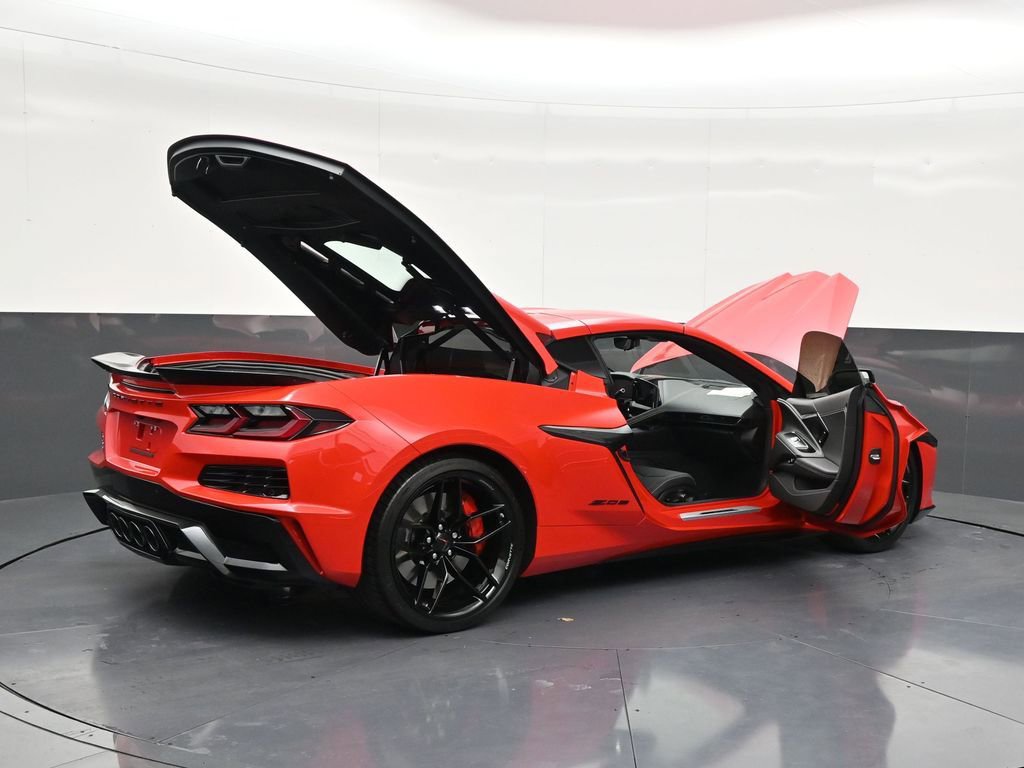 Used 2026 Chevrolet Corvette Z06 w/ Stealth Interior Trim Package image 31
