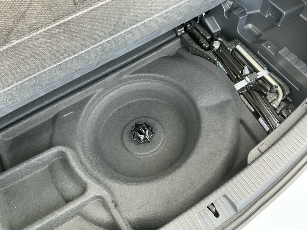 New 2026 Volkswagen Atlas Peak Edition AWD/4WD image 22