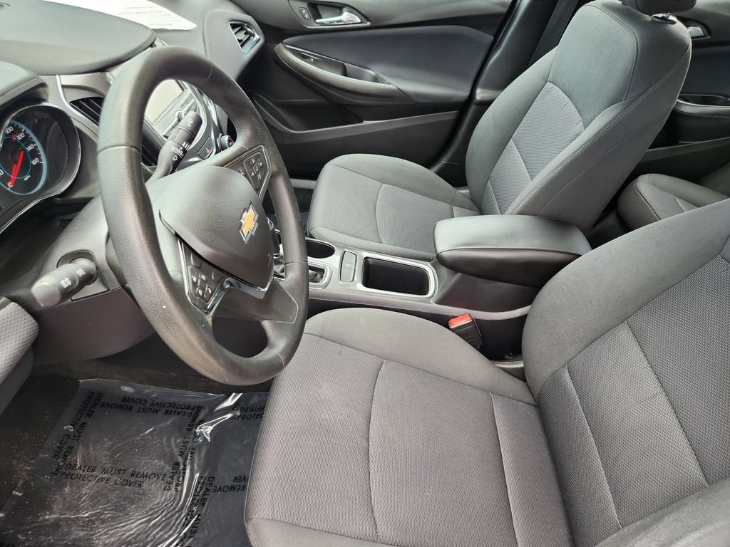 Used 2018 Chevrolet Cruze LT FWD image 4