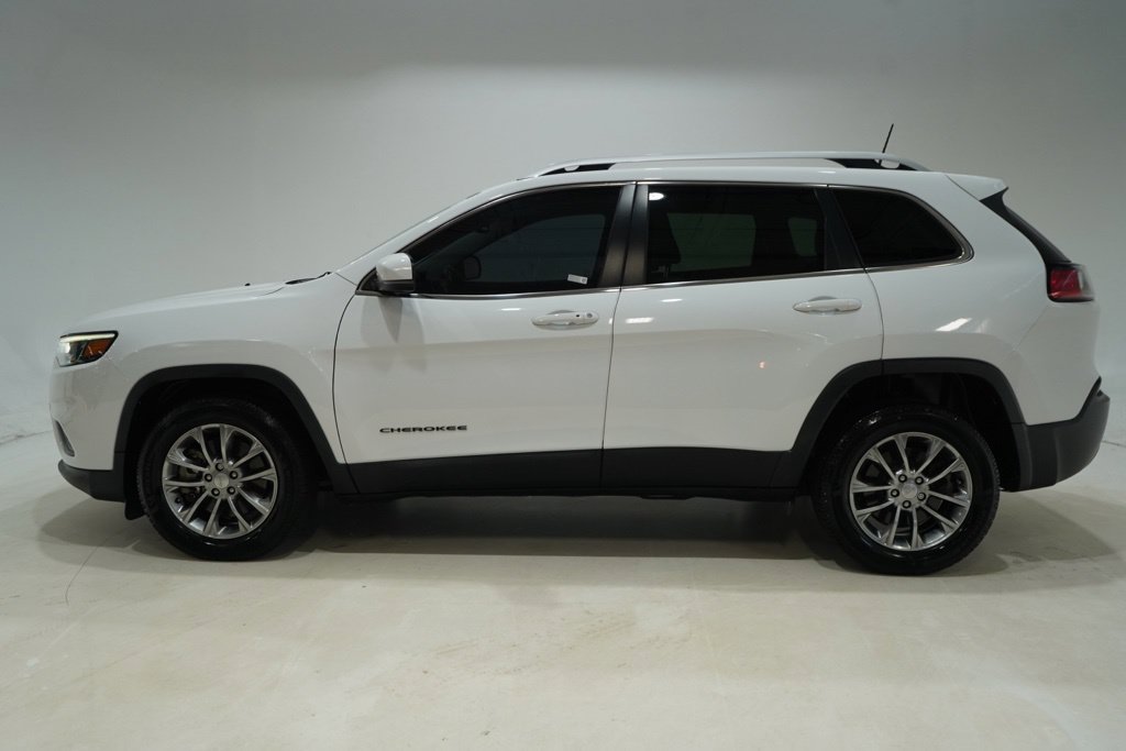 Used 2020 Jeep Cherokee Latitude Lux w/ Comfort/Convenience Group FWD image 4