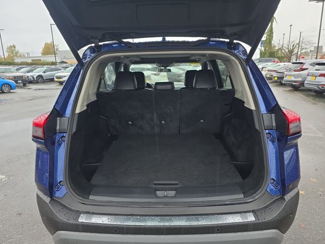 Used 2023 Nissan Rogue SV w/ SV Premium Package image 13