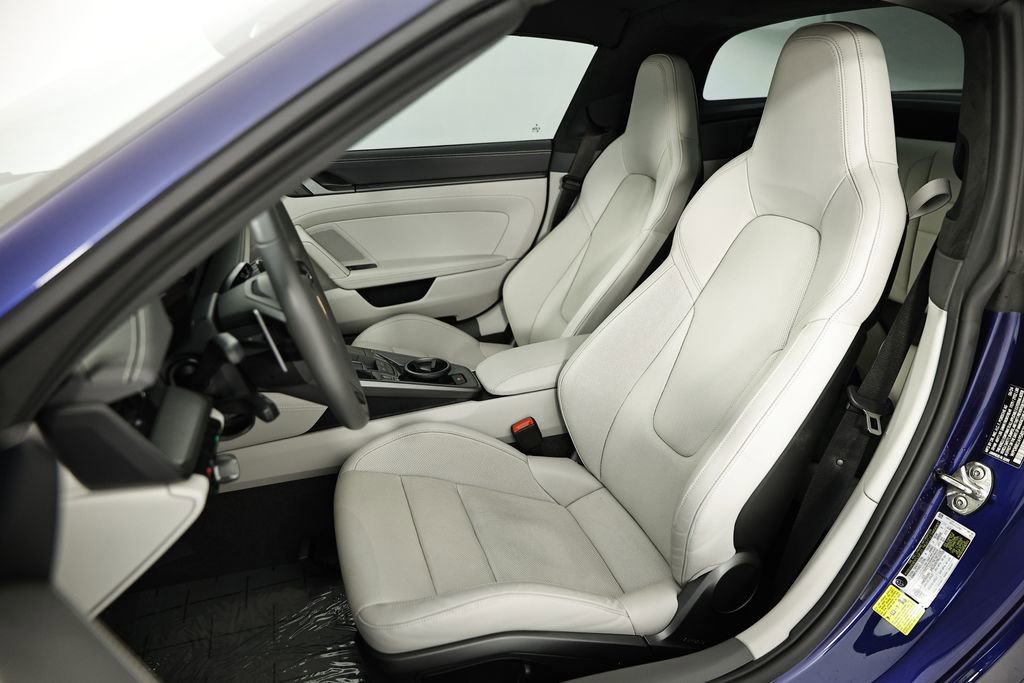 Certified 2024 Porsche 911 Targa 4S AWD/4WD image 5