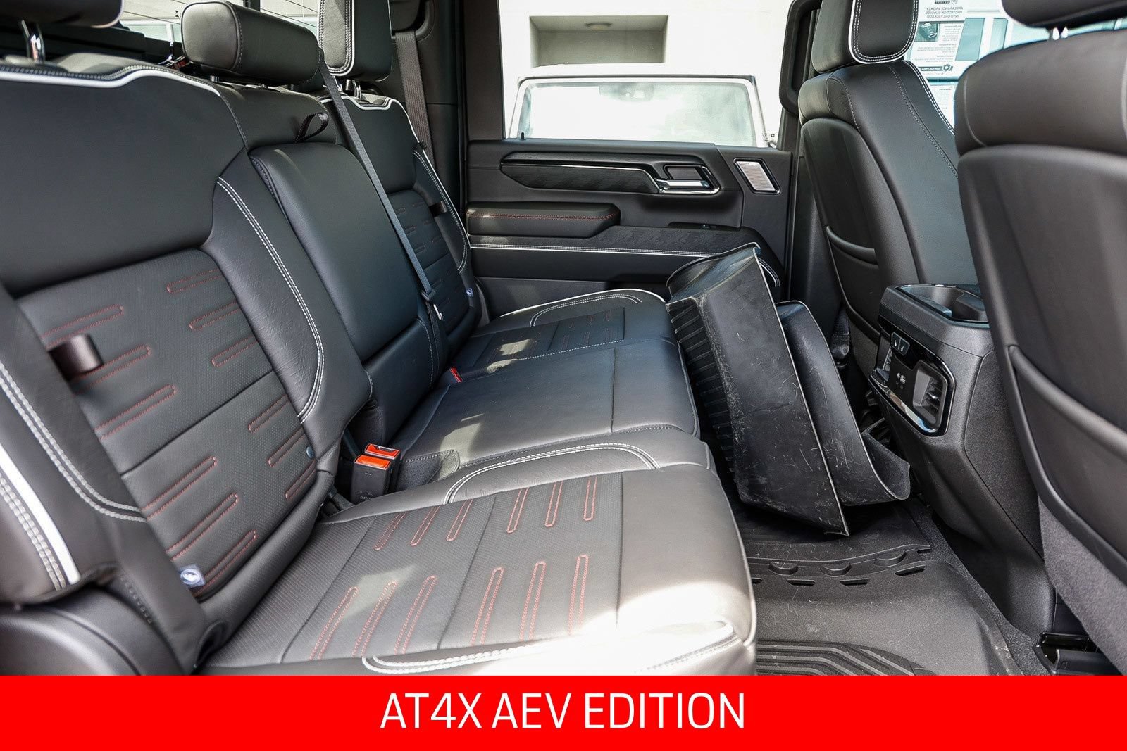 Used 2025 GMC Sierra 2500 AT4X w/ AT4X AEV Edition AWD/4WD image 19