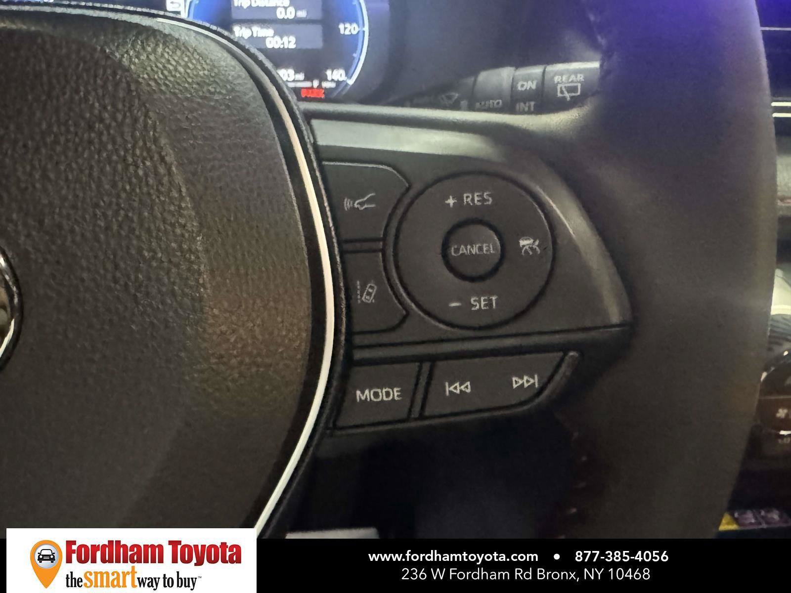 Used 2025 Toyota RAV4 XSE w/ Weather Package AWD/4WD image 23