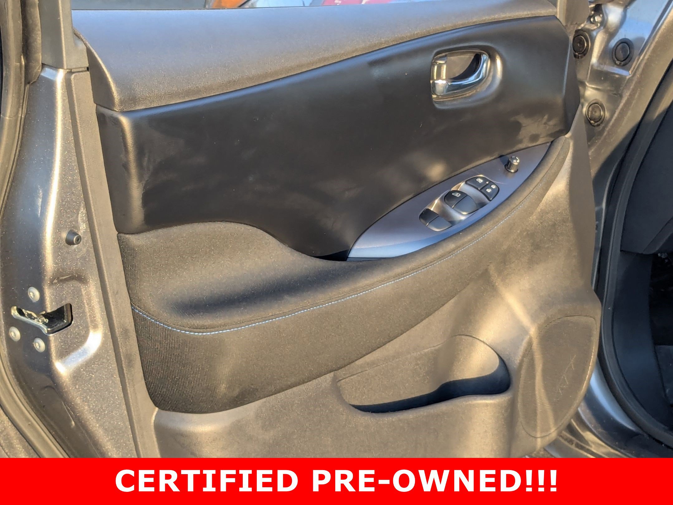Certified 2024 Nissan Leaf S image 11