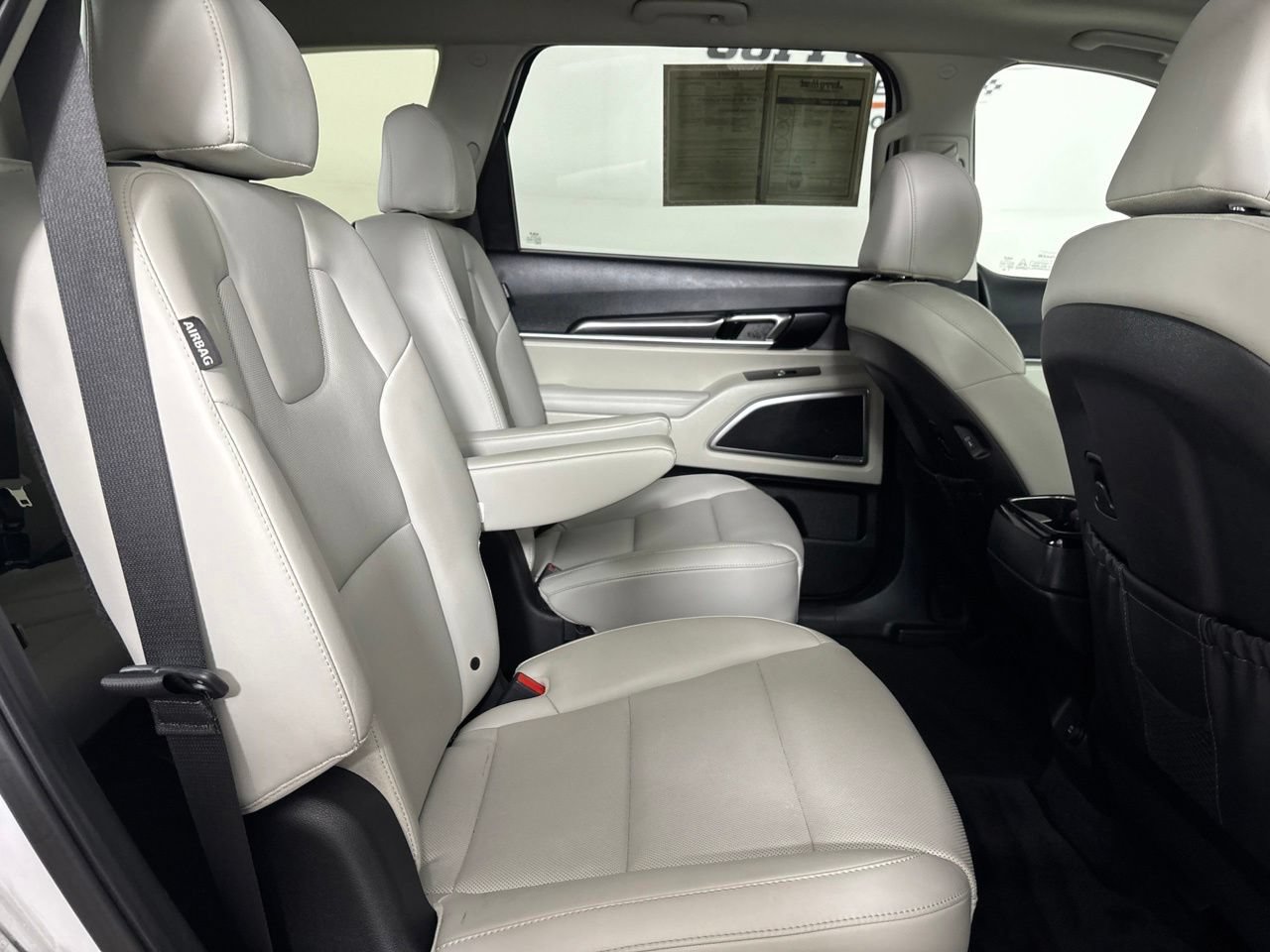 Used 2025 Kia Telluride S FWD image 30
