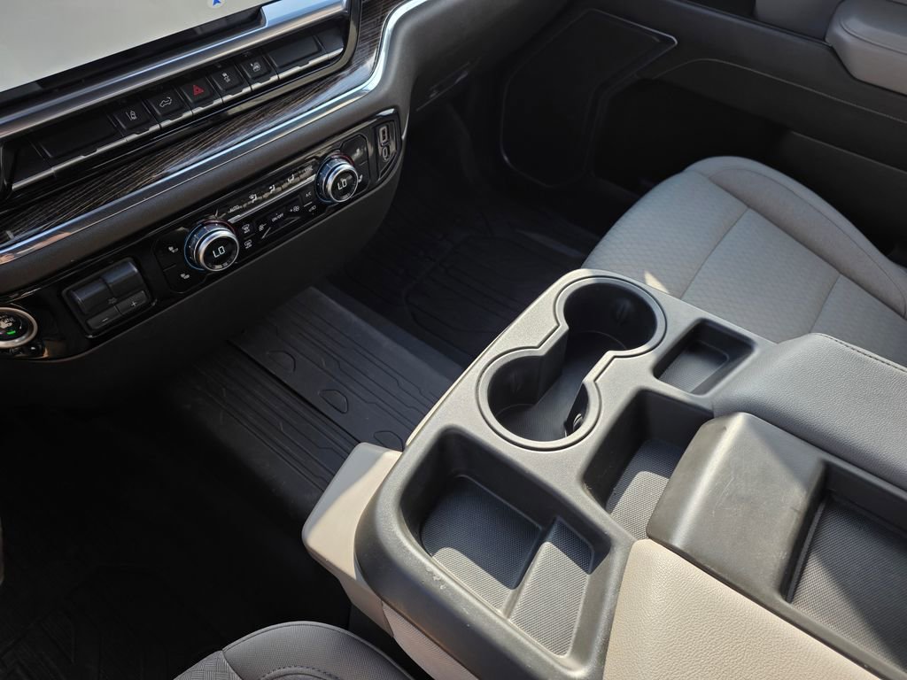 Used 2024 GMC Sierra 3500 SLE w/ SLE Value Package image 19