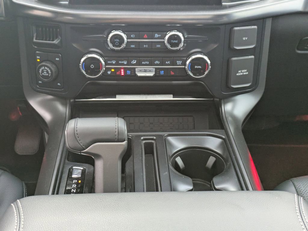 New 2026 Ford F150 Lariat w/ Equipment Group 502A High image 19