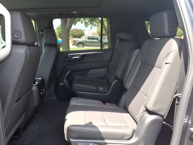 New 2026 Chevrolet Suburban Z71 w/ Comfort Package AWD/4WD image 14