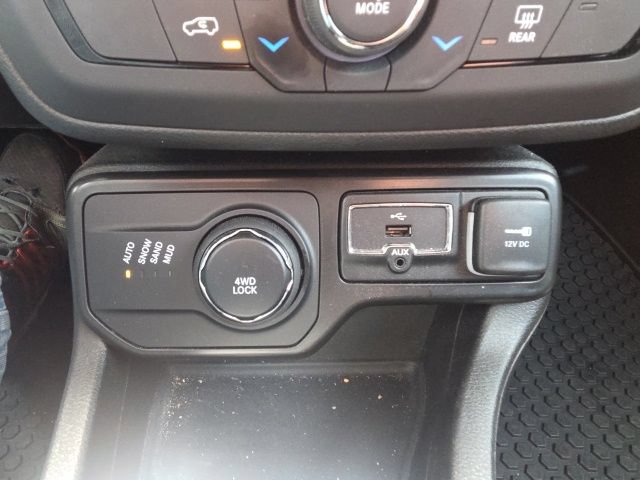 Used 2021 Jeep Renegade Latitude w/ Convenience Group AWD/4WD image 30