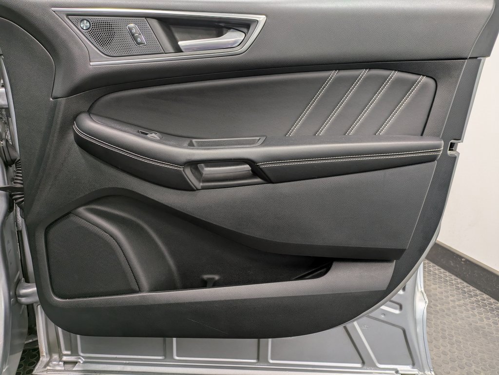 Used 2022 Ford Edge ST w/ Equipment Group 401A image 28