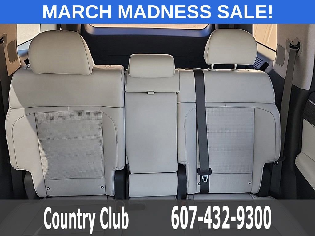 Used 2025 Hyundai Santa Fe Limited image 23