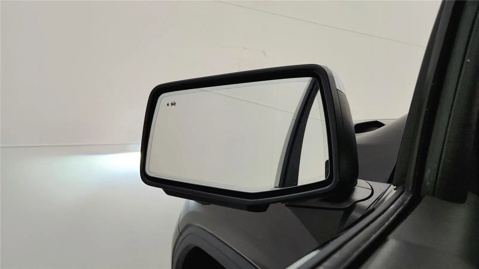 Used 2023 GMC Sierra 1500 SLT w/ SLT Premium Plus Package image 31