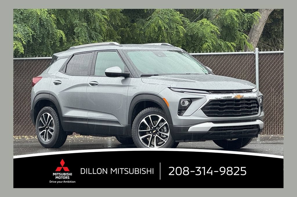 Used 2025 Chevrolet TrailBlazer LT AWD/4WD image 1