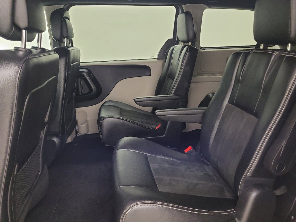 Used 2019 Dodge Grand Caravan SXT FWD image 18