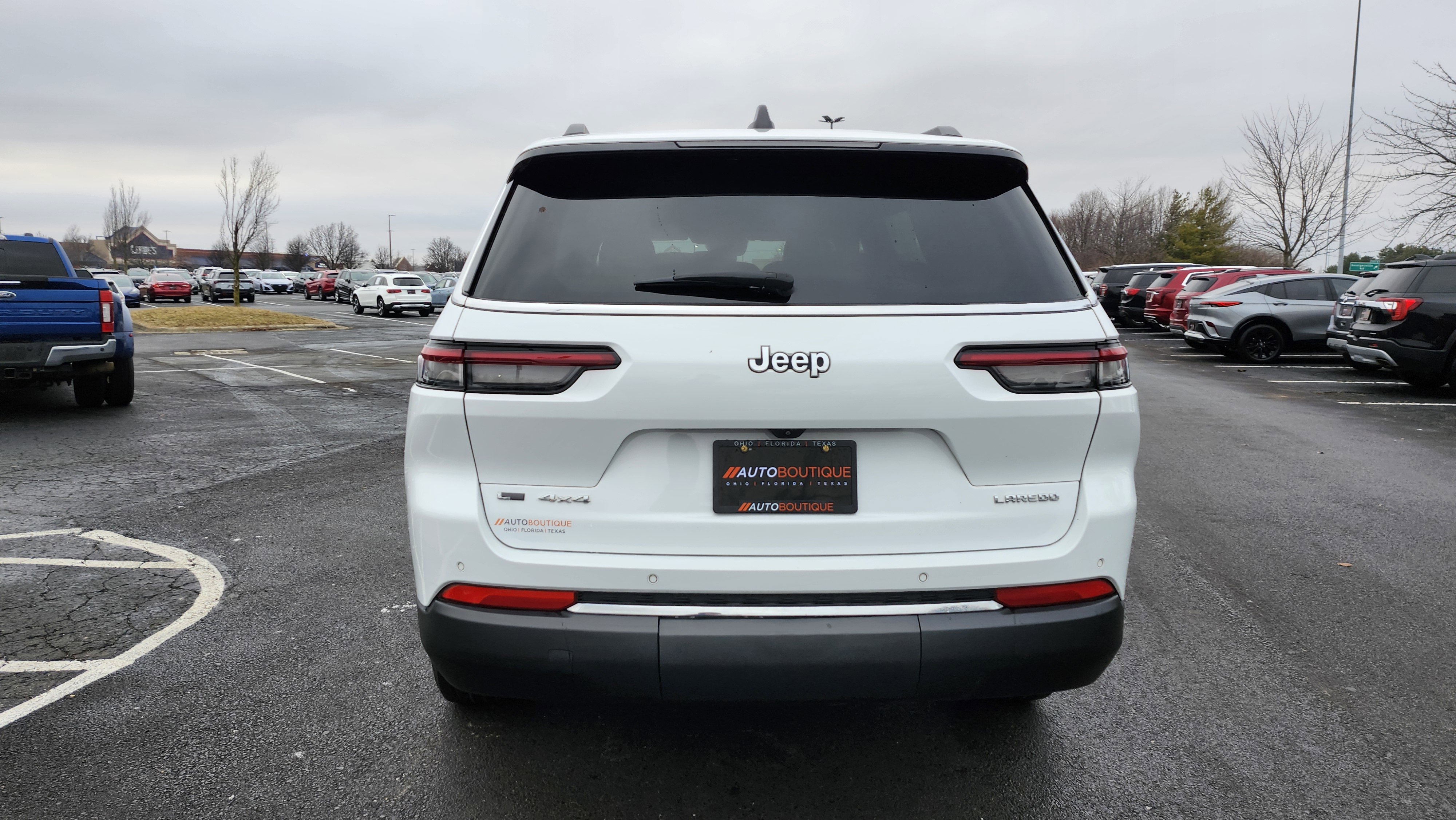 Used 2022 Jeep Grand Cherokee L Laredo w/ Luxury Tech Group I image 17