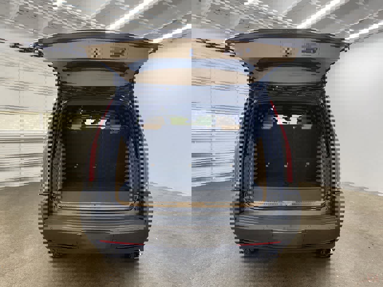 Used 2020 Cadillac Escalade Platinum image 29