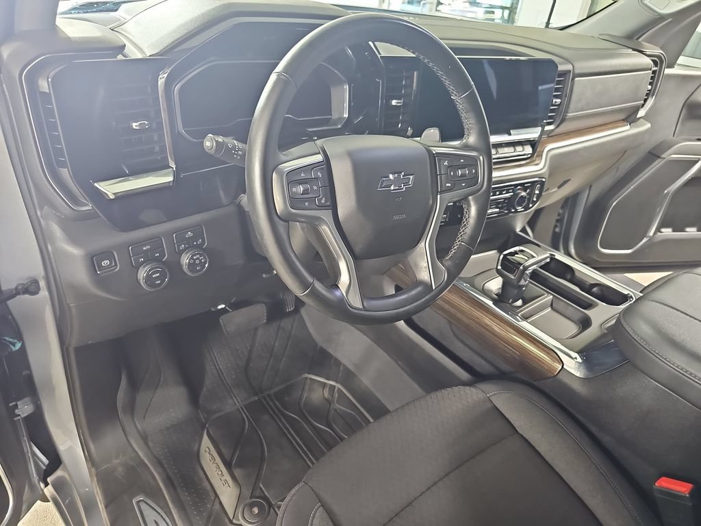 Certified 2024 Chevrolet Silverado 1500 RST AWD/4WD image 19