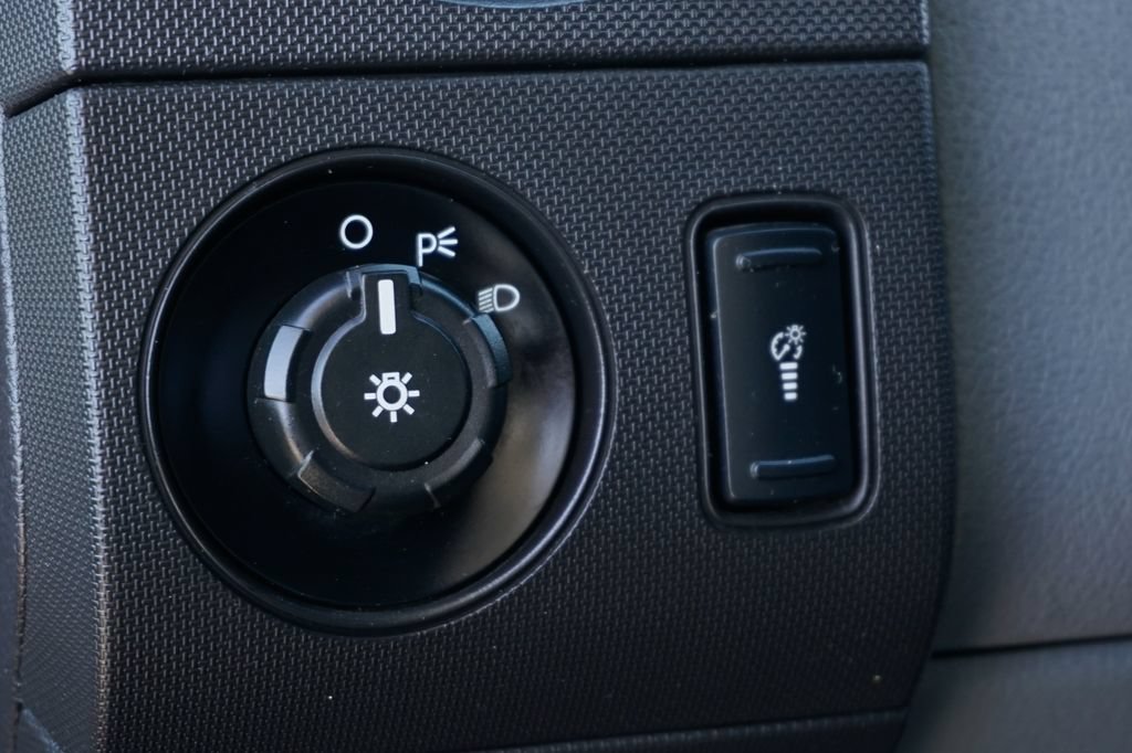 Used 2016 Ford F650 2WD Regular Cab Super Duty image 32