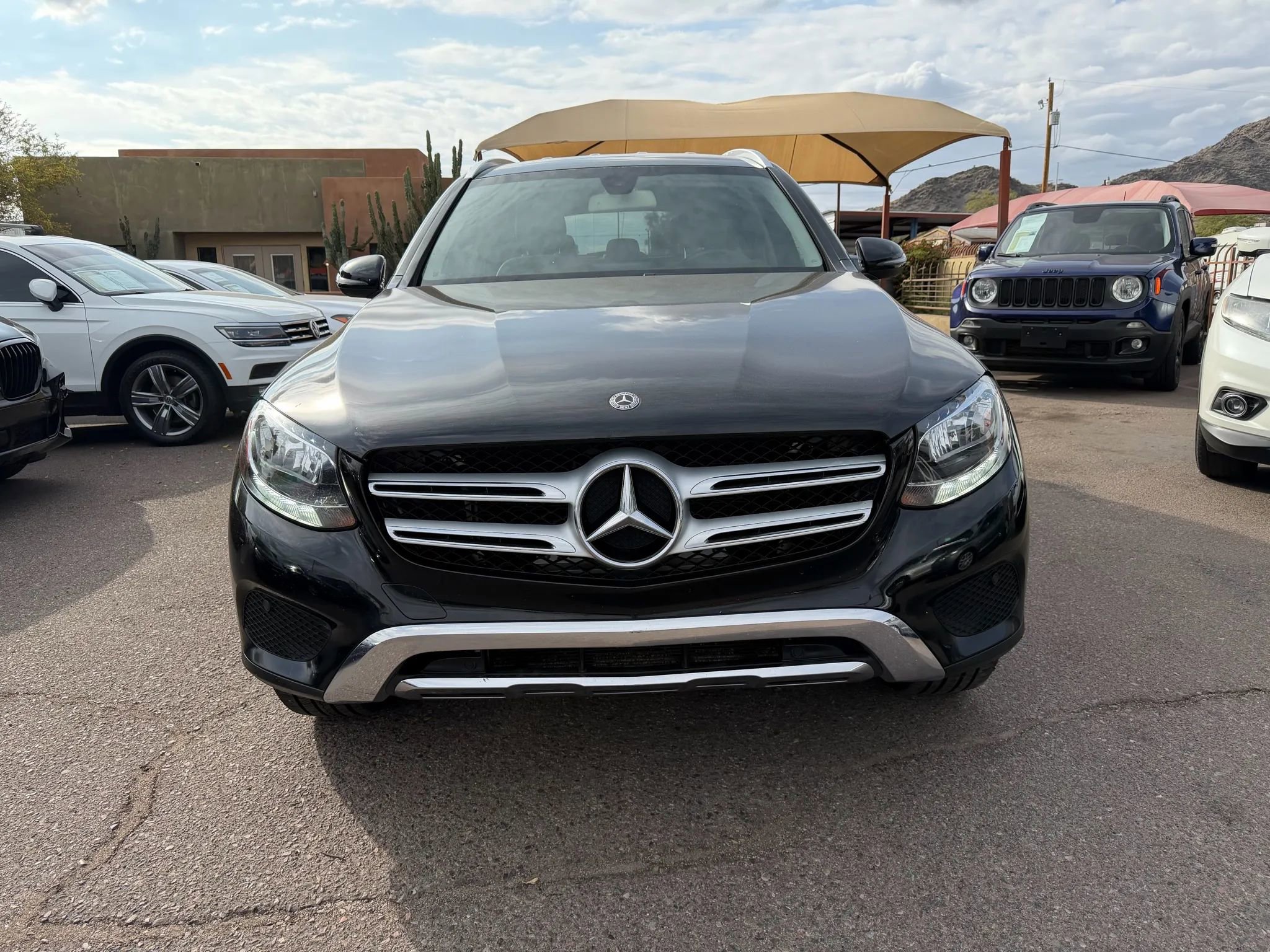 Used 2018 Mercedes-Benz GLC 300 w/ Premium Package image 2
