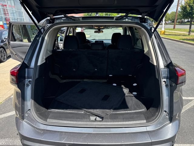 Used 2024 Nissan Rogue S AWD/4WD image 27