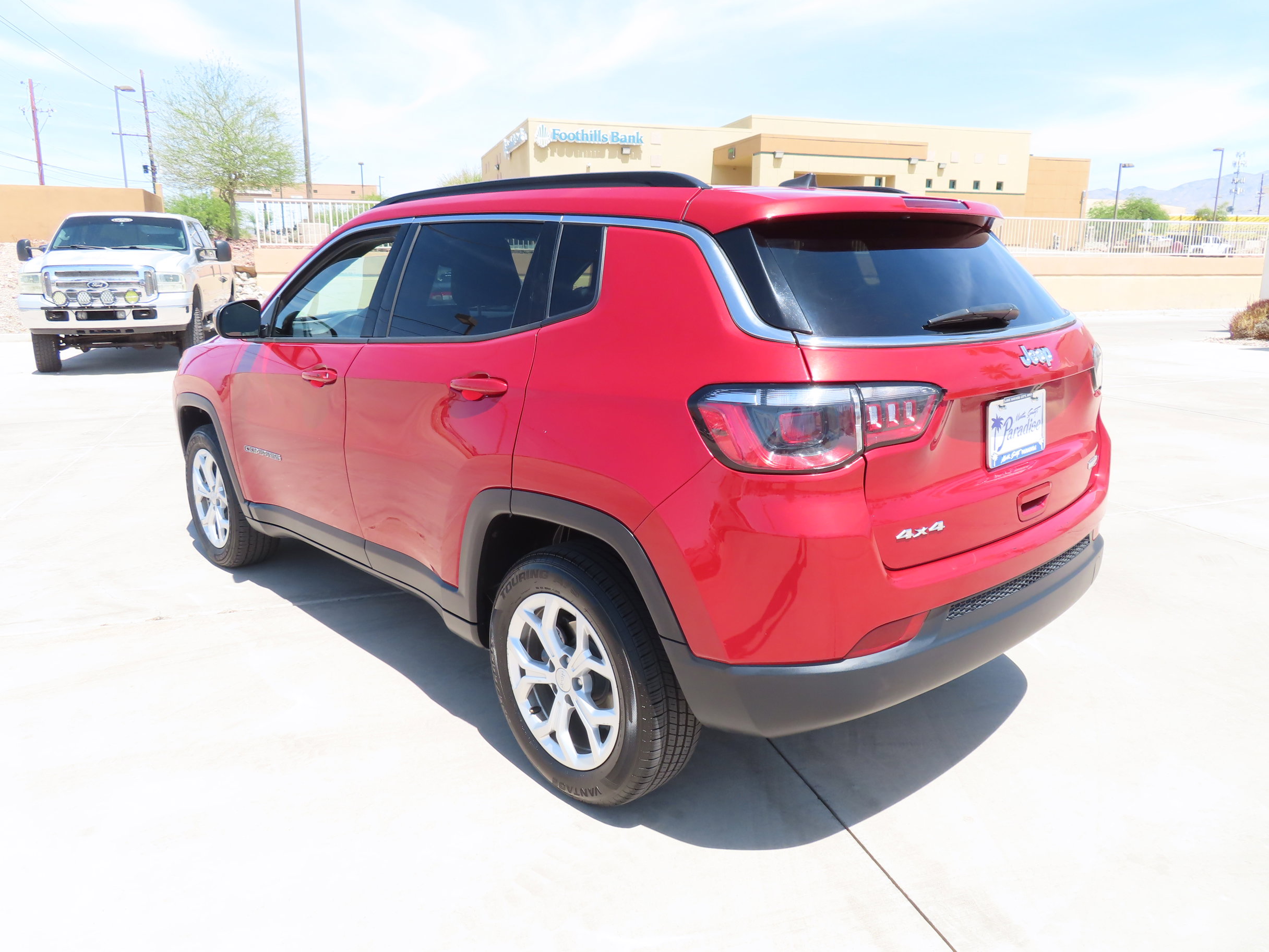 Used 2024 Jeep Compass Latitude AWD/4WD image 7