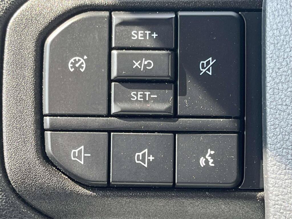 Used 2024 Ford F350 XLT w/ Black Appearance Package AWD/4WD image 32