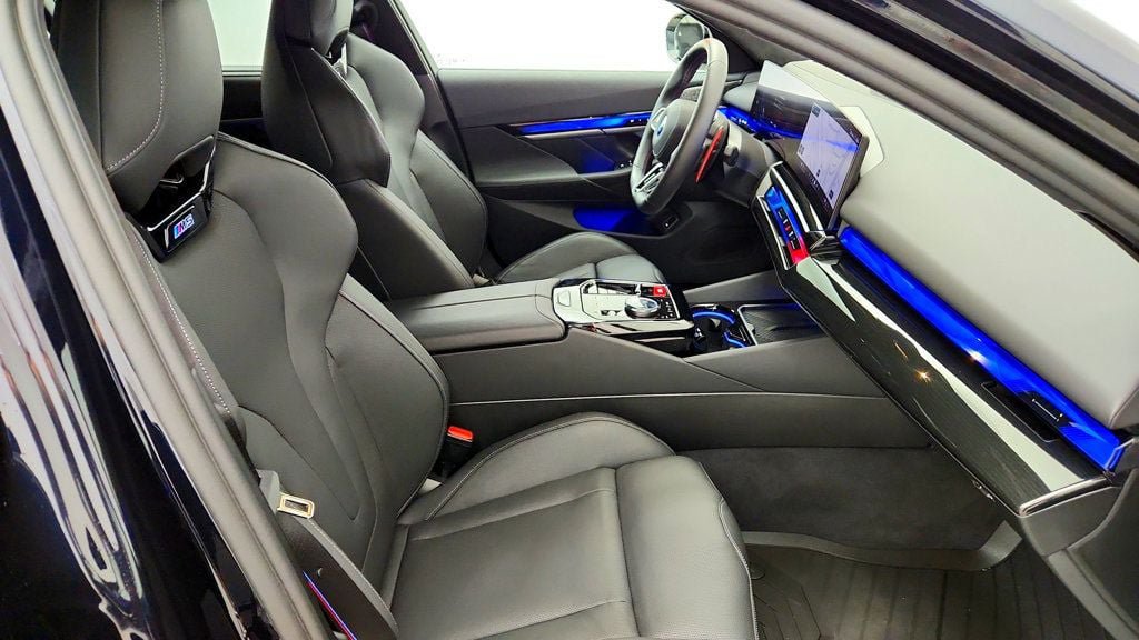 Used 2025 BMW M5 Touring w/ M Driver's Package AWD/4WD image 25