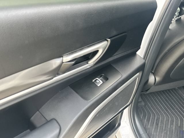 Certified 2024 Kia Telluride LX FWD image 13