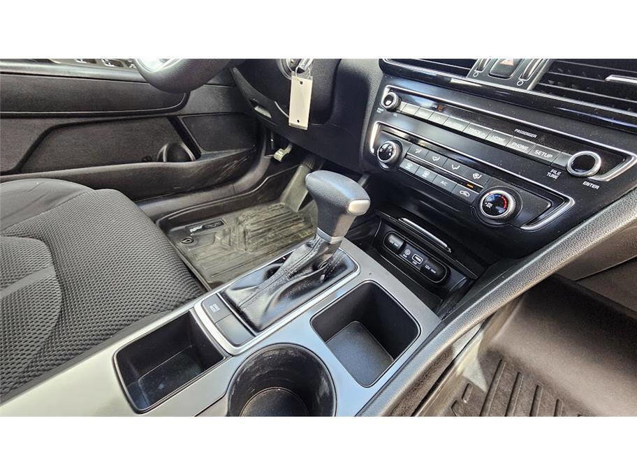 Used 2019 Kia Optima LX FWD image 24