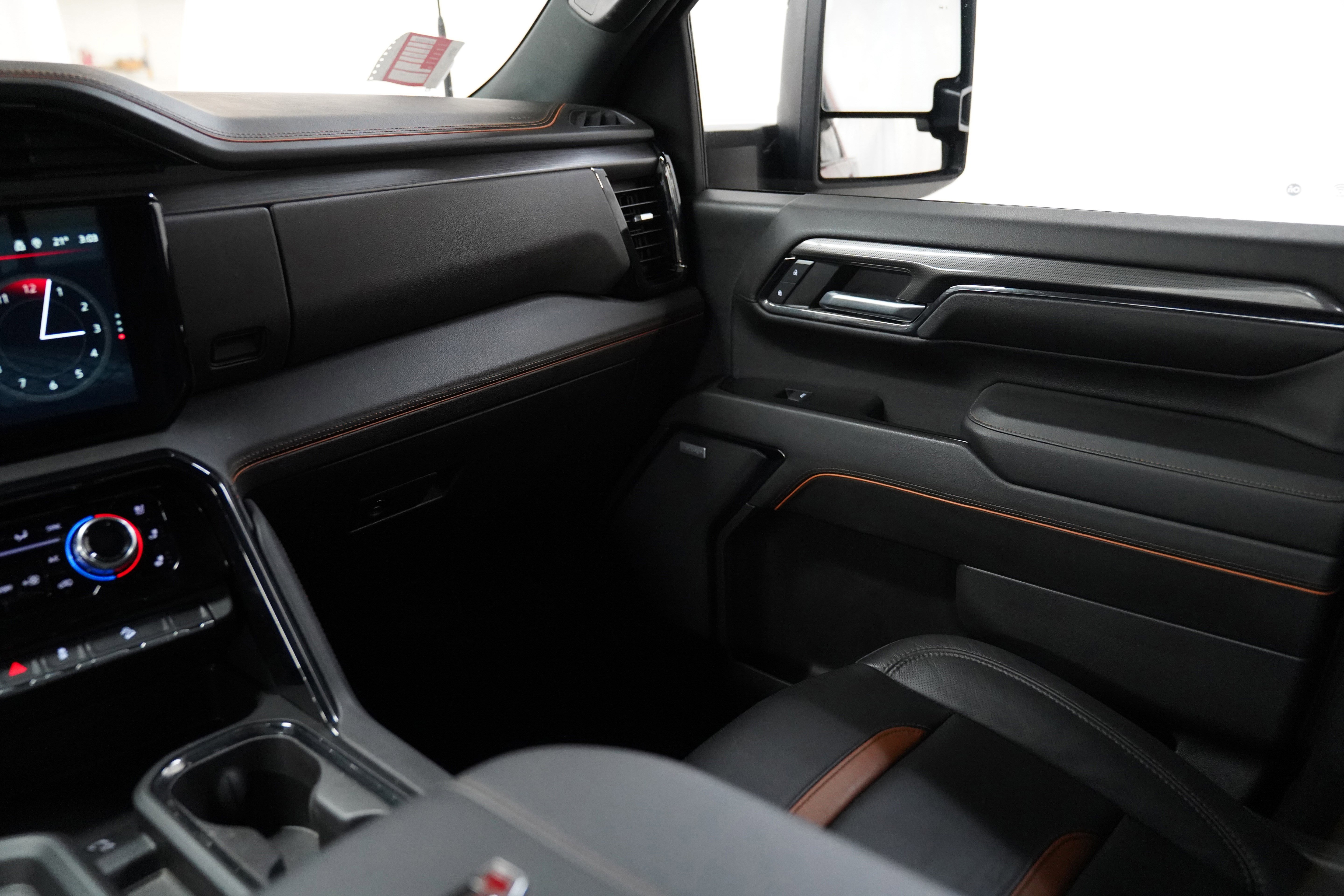 Used 2024 GMC Sierra 2500 AT4 w/ AT4 Preferred Package image 13