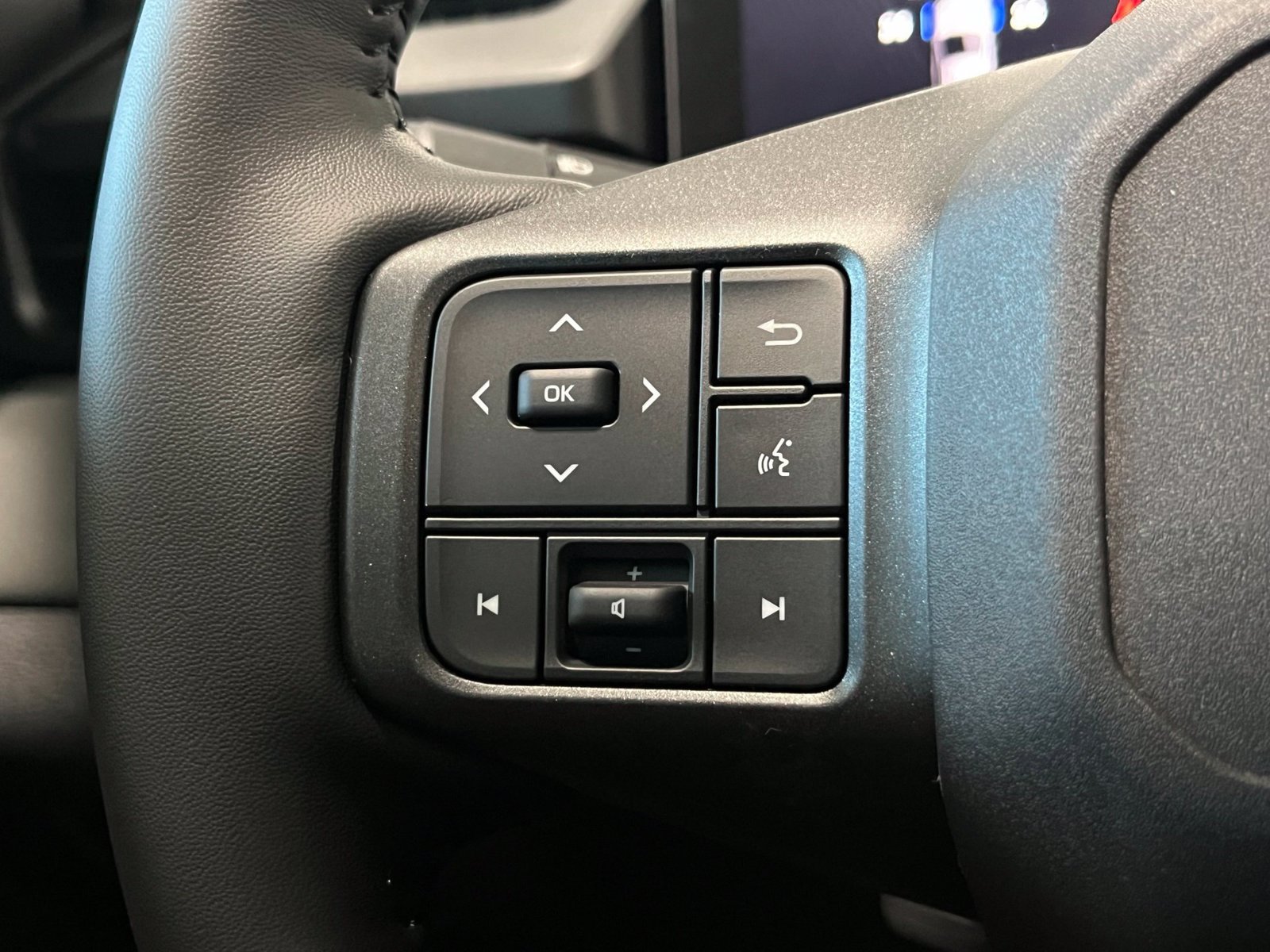 New 2026 Toyota RAV4 XSE w/ Weather Package AWD/4WD image 34