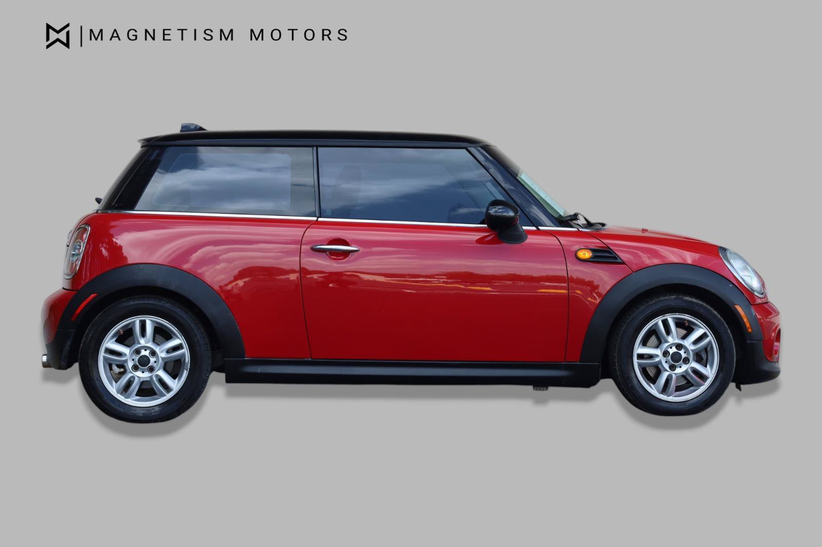 Used 2011 MINI Cooper Hardtop FWD image 2