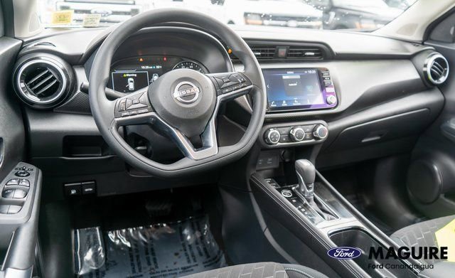 Used 2024 Nissan Kicks SV image 12