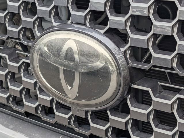 Used 2018 Toyota Tundra Platinum image 17