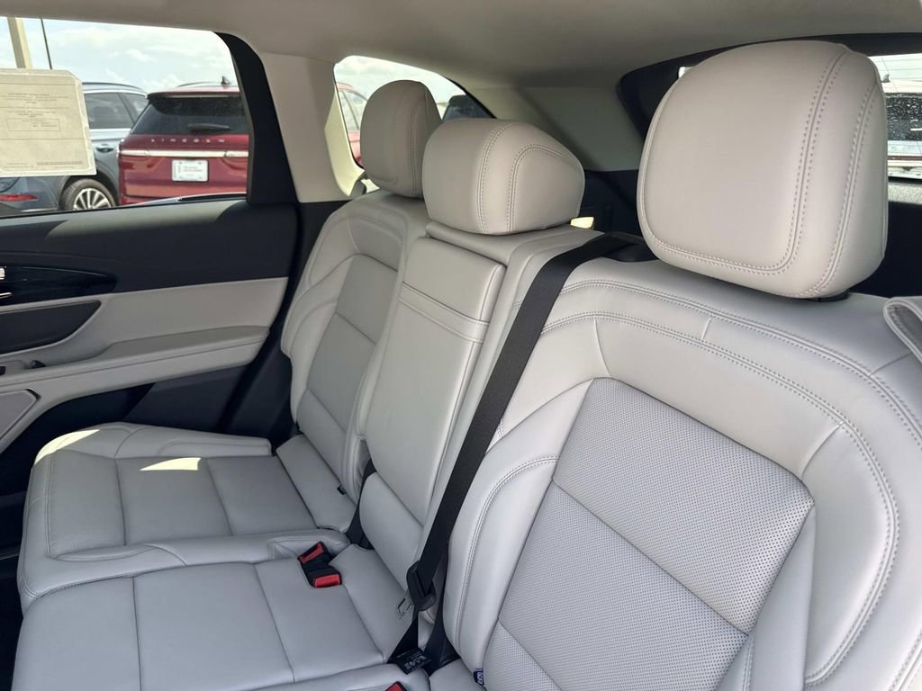 New 2026 Lincoln Nautilus Premier image 14