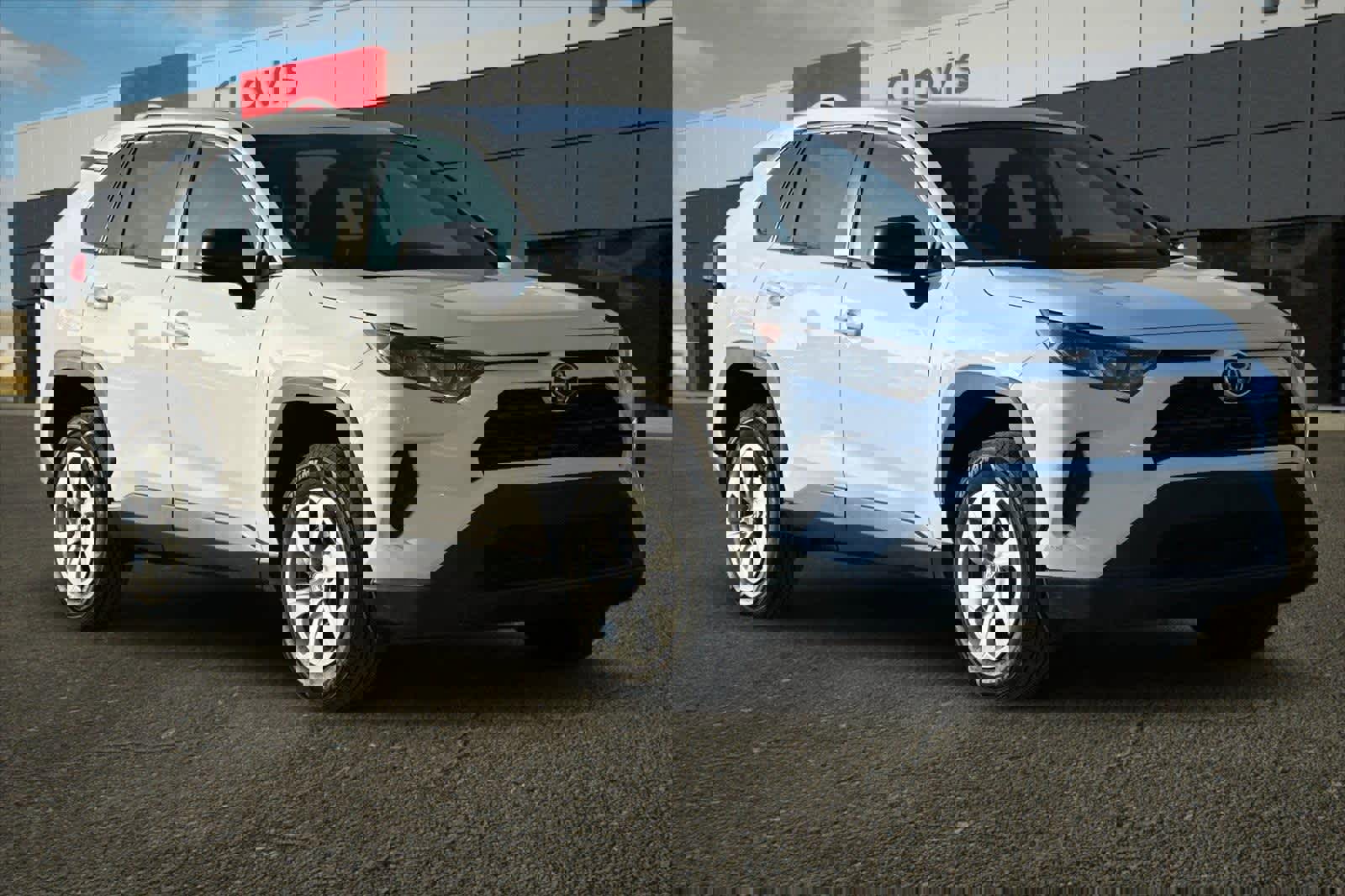 Used 2022 Toyota RAV4 LE image 10