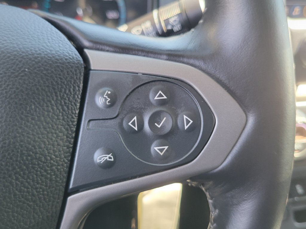 Used 2022 Chevrolet Colorado Z71 w/ Z71 Midnight Edition AWD/4WD image 5