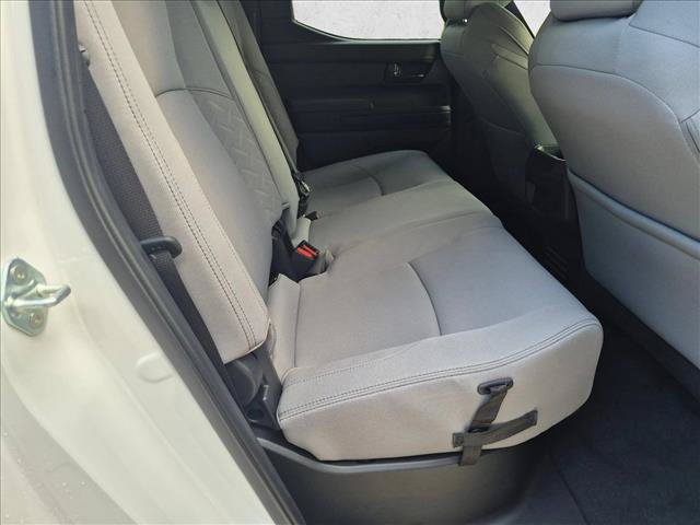 Certified 2024 Toyota Tacoma SR5 AWD/4WD image 17
