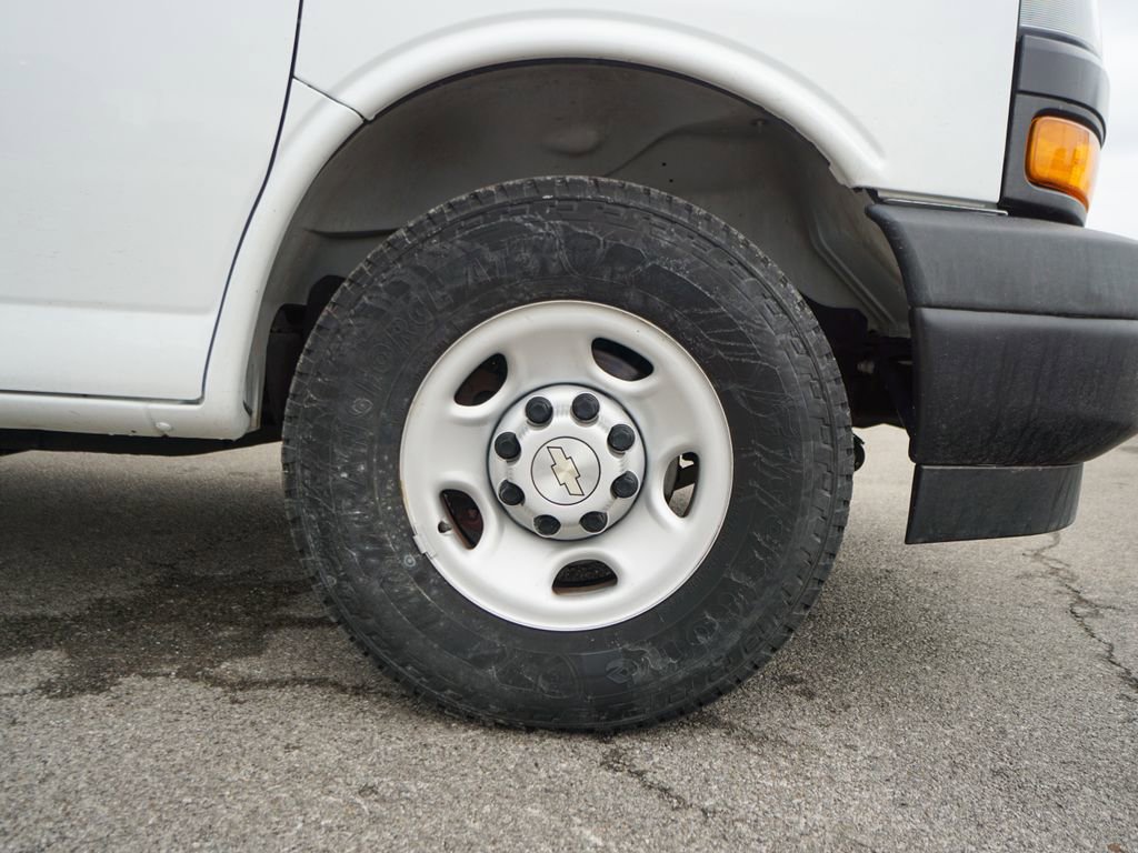 Used 2020 Chevrolet Express 2500 w/ Driver Convenience Package image 9