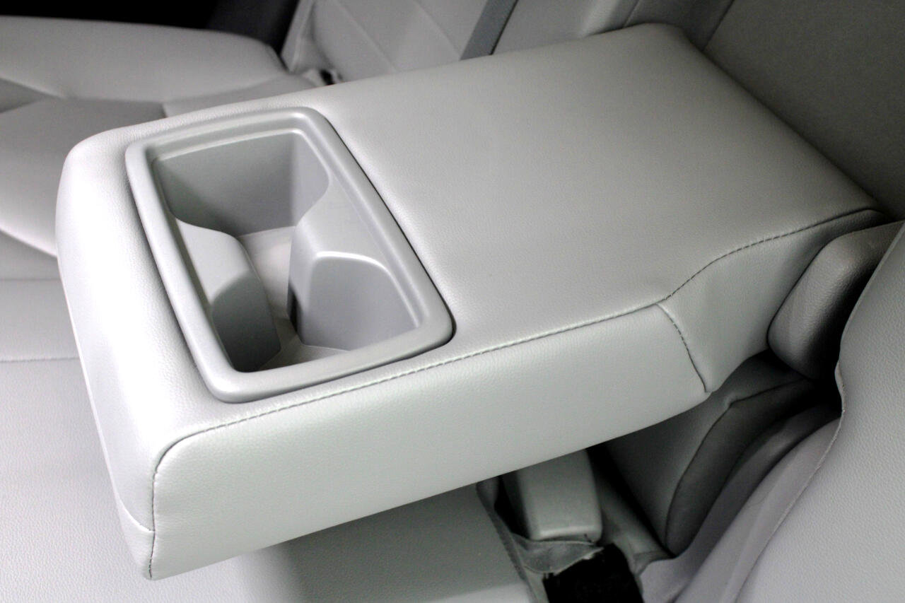 Used 2021 Toyota Highlander XLE image 41